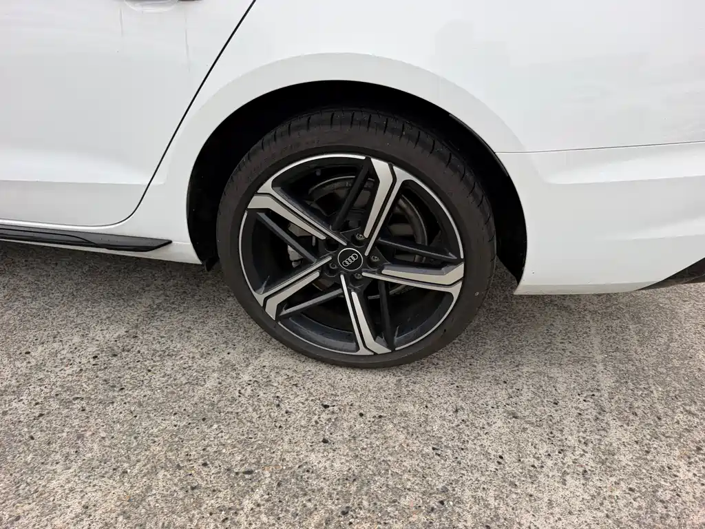 Audi A4L — миниатюра 7