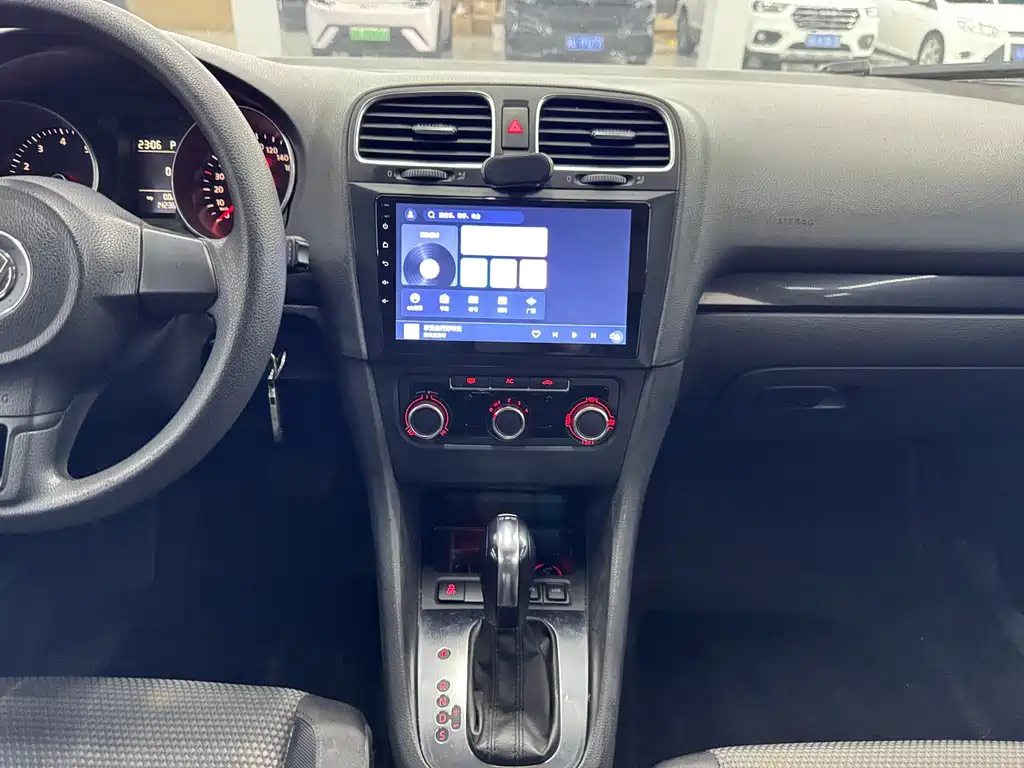 Volkswagen Golf — миниатюра 10