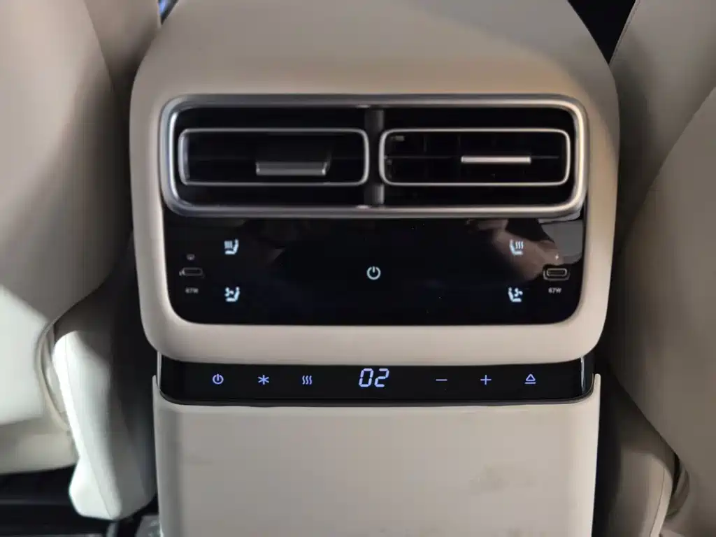 Li Auto Li L7 — миниатюра 9