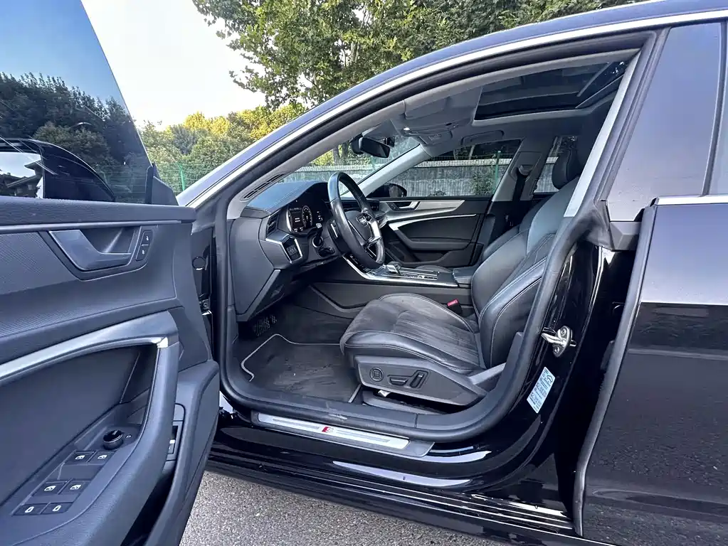 Audi A7L — миниатюра 6