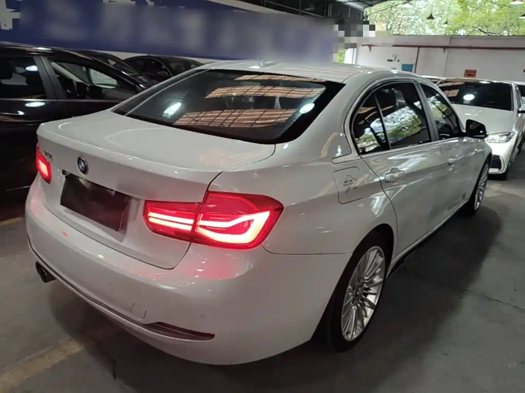 BMW 3 Series — миниатюра 7