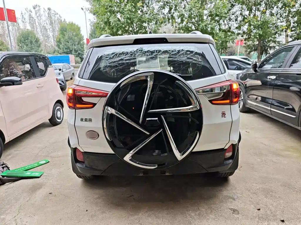 BYD Yuan — миниатюра 6