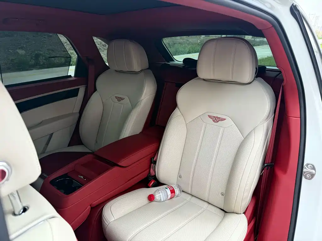 Bentley Bentayga 2024 4.0T V8