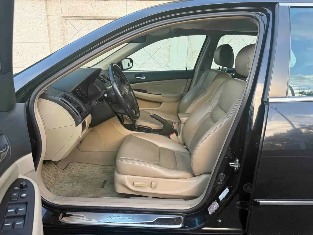 Honda Accord — миниатюра 6