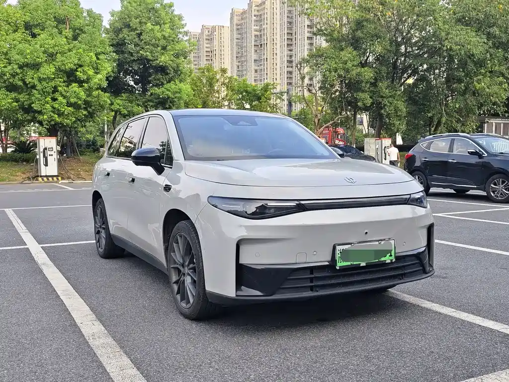 Leapmotor Leapmotor C10 — миниатюра 3
