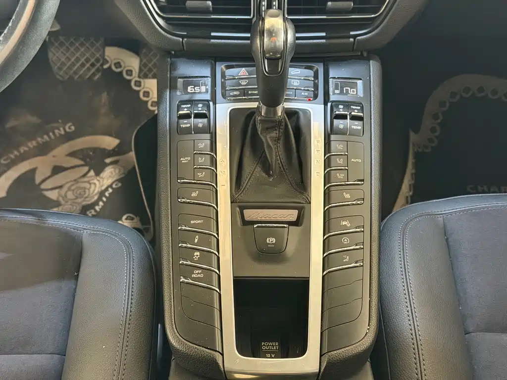 Porsche Macan — миниатюра 13