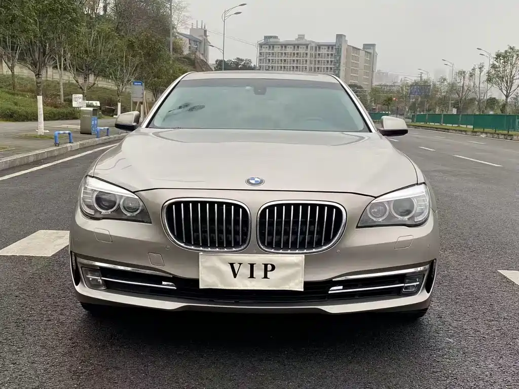 BMW 7 Series 7 2011 740Li
