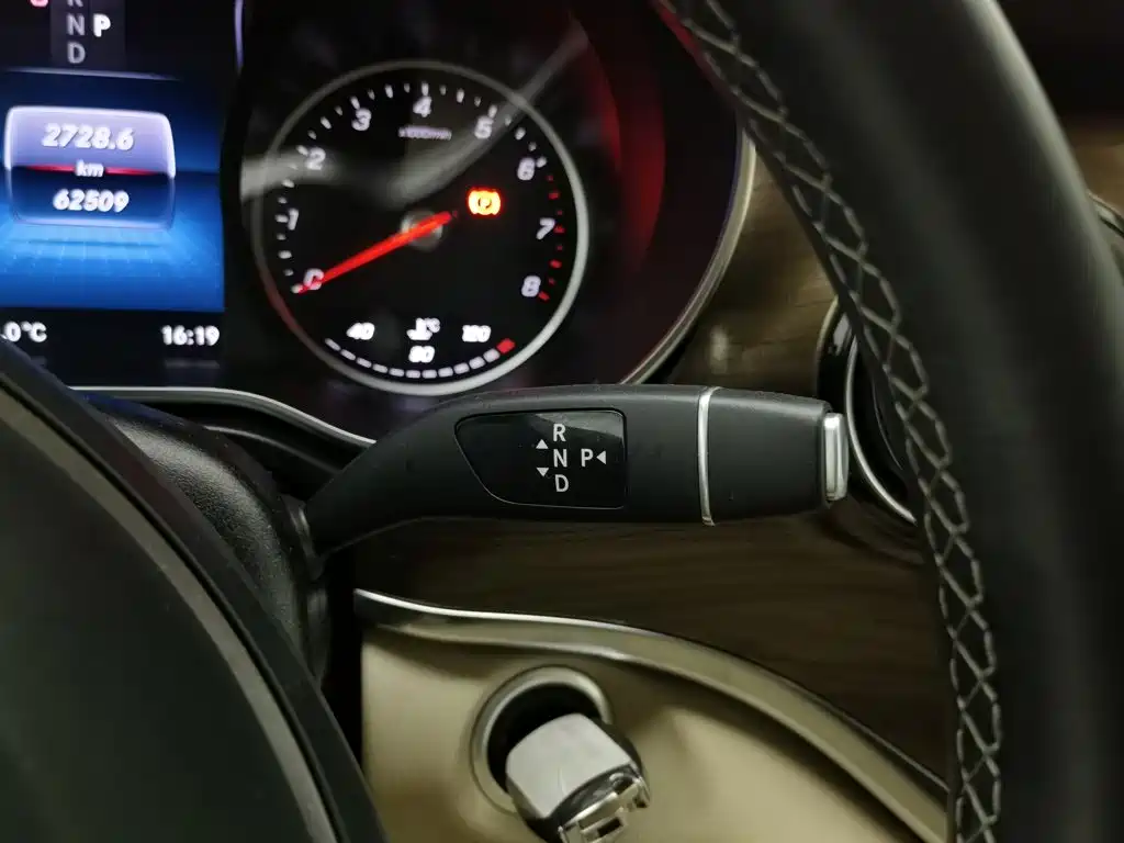 Mercedes-Benz V-Class — миниатюра 13