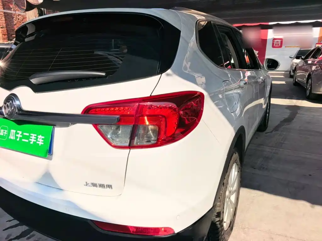 Buick Envision Plus — миниатюра 8