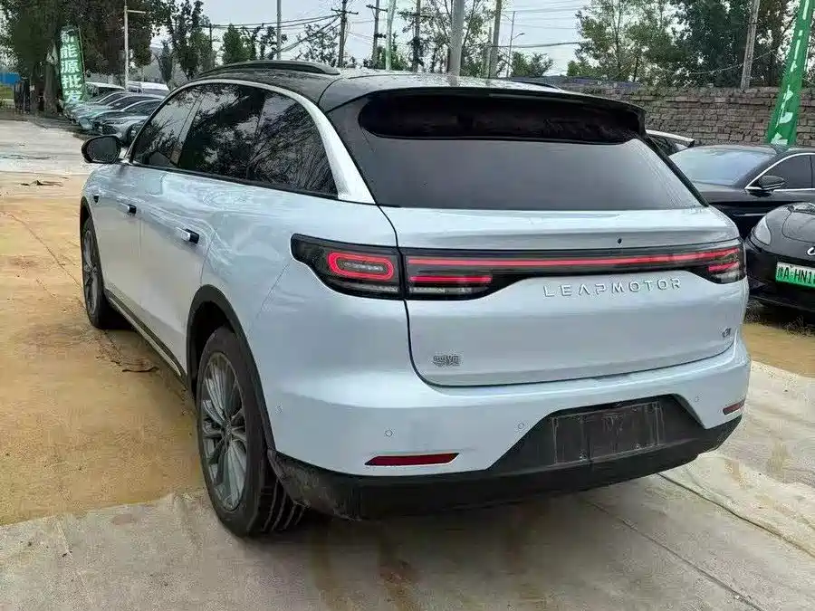 Leapmotor Leapmotor C11 — миниатюра 6
