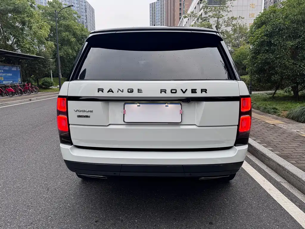Land Rover Range Rover — миниатюра 4