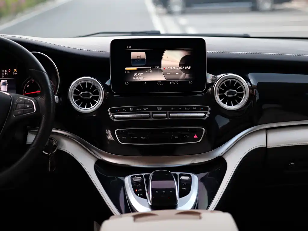 Mercedes-Benz V-Class 2020
