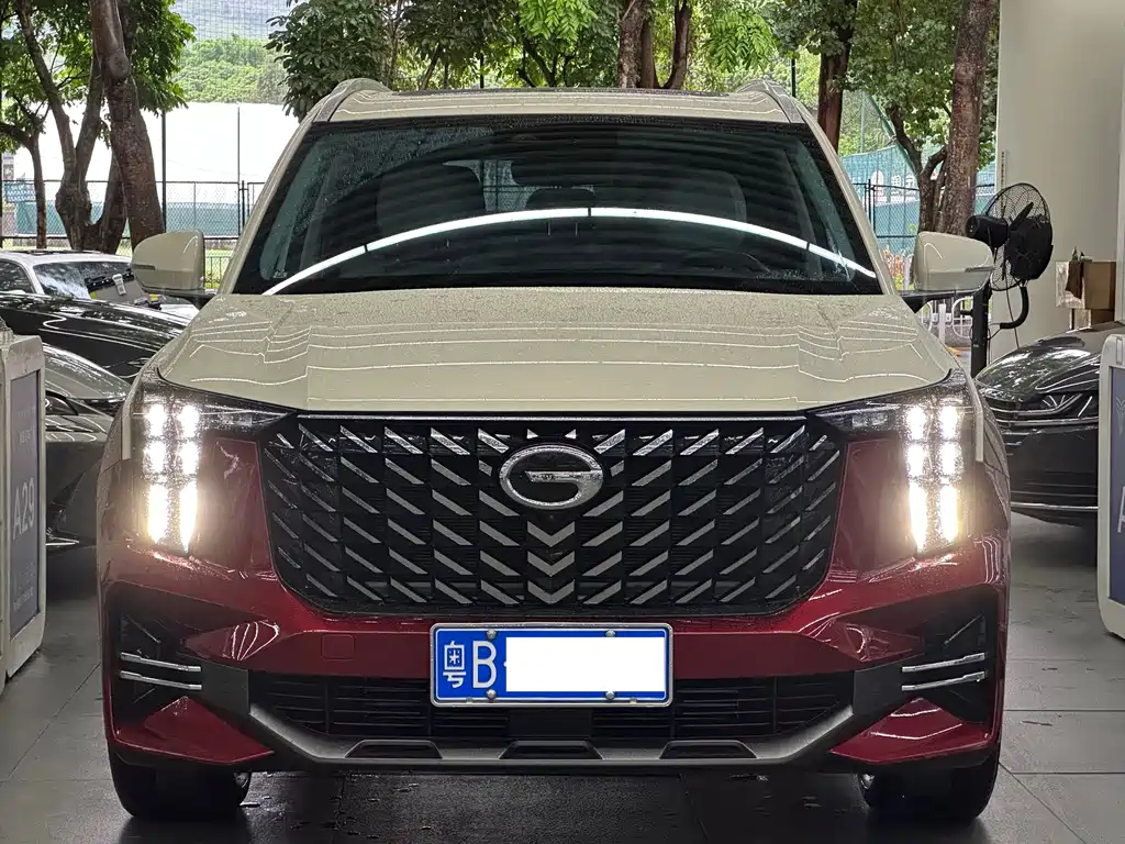 GAC GS8 2022 2.0TGDI Premium （ мест）