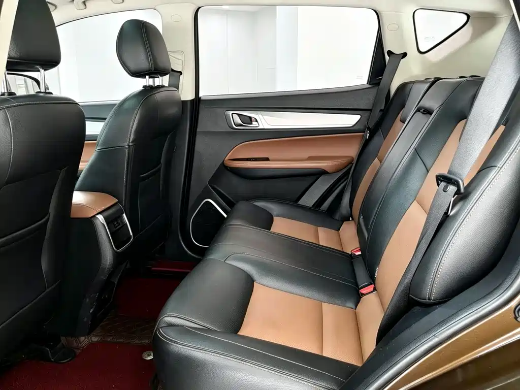 Geely Vision X6 — миниатюра 6