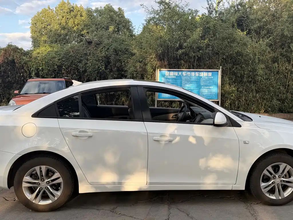 Chevrolet Cruze — миниатюра 9