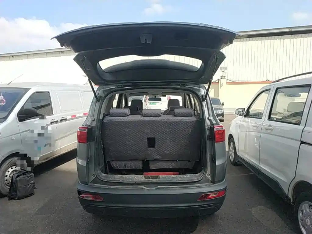Wuling Hongguang S3 — миниатюра 19