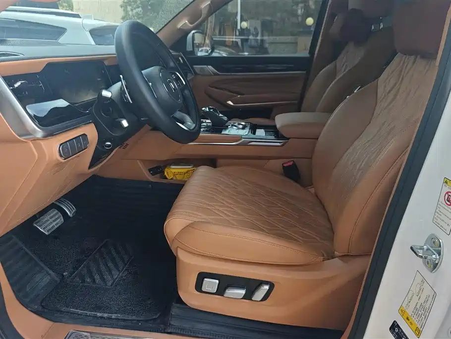 Tank 500 2023 3.0T Sport 5 мест