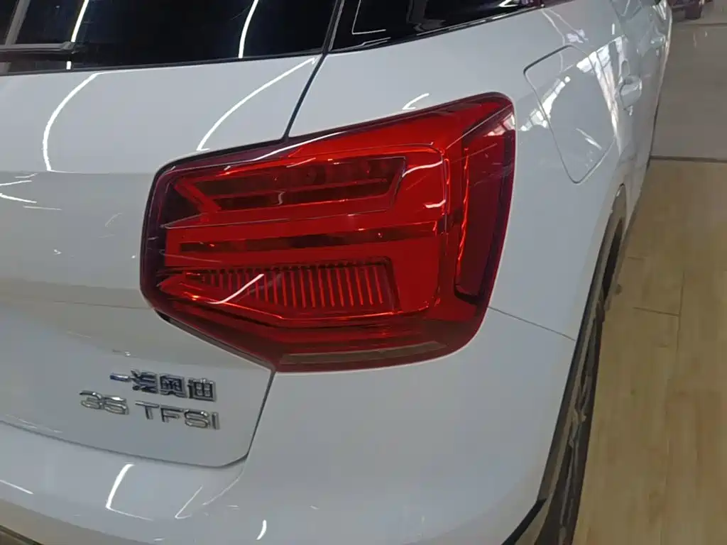Audi Q2L — миниатюра 8