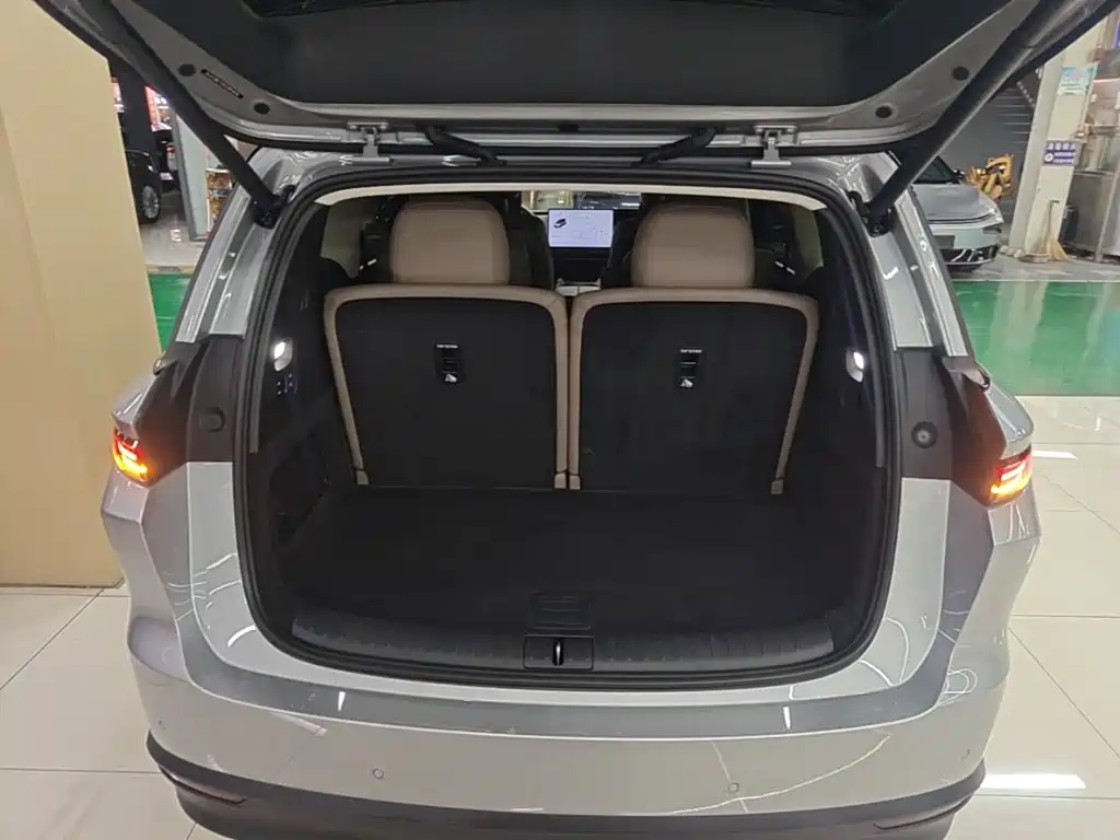 Li Auto Li i8 — миниатюра 19