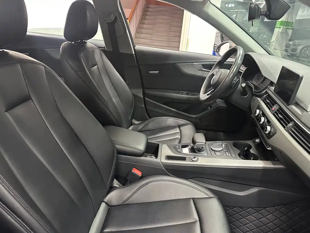 Audi A4L — миниатюра 11