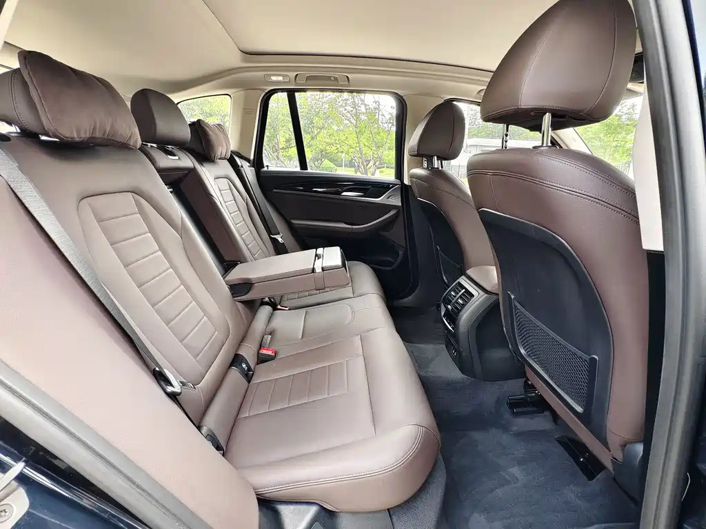 BMW iX3 — миниатюра 19