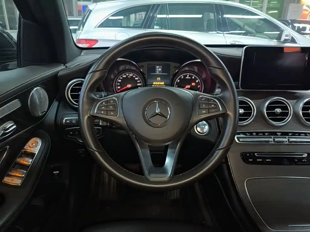 Mercedes-Benz GLC — миниатюра 11