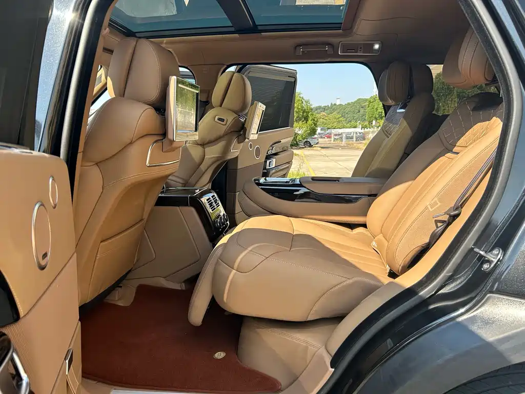 Land Rover Range Rover — миниатюра 8