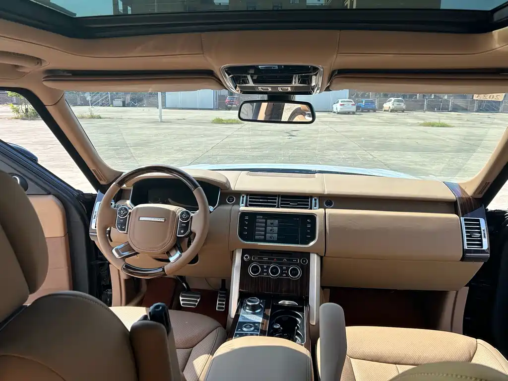 Land Rover Range Rover — миниатюра 12