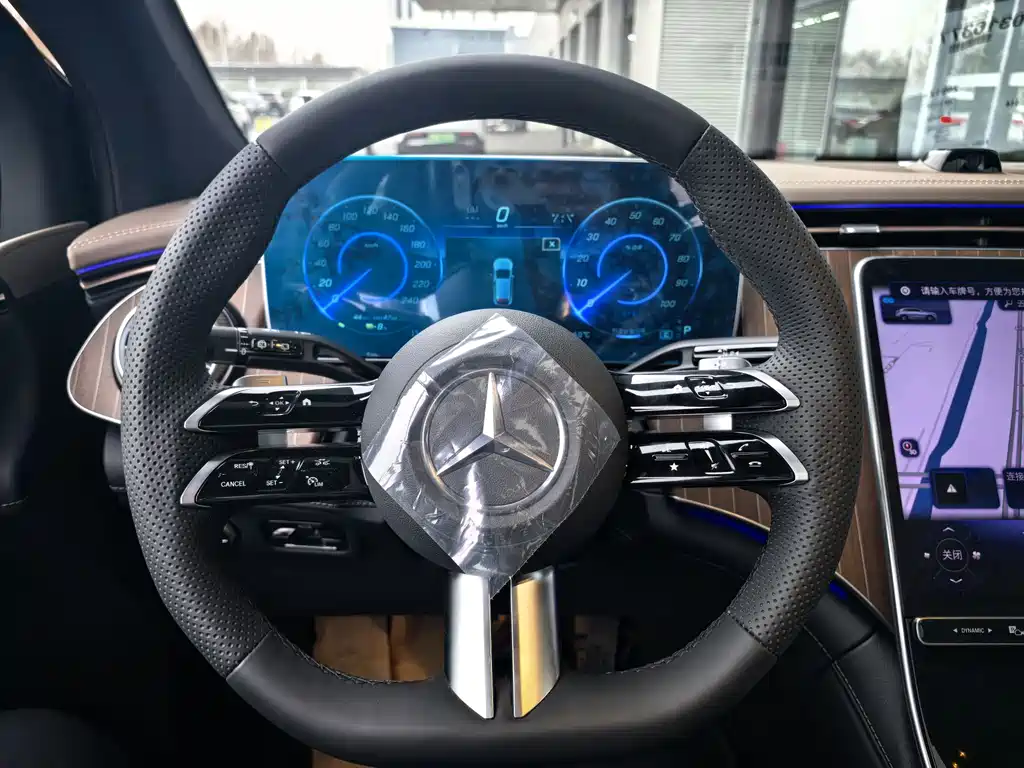 MERCEDES-BENZ EQE SUV