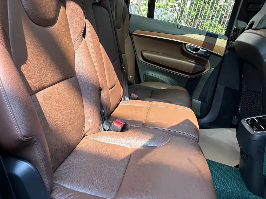 Volvo XC90 — миниатюра 7