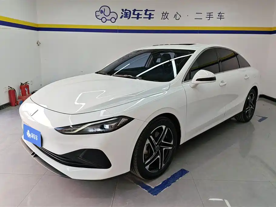 ROEWE D7
