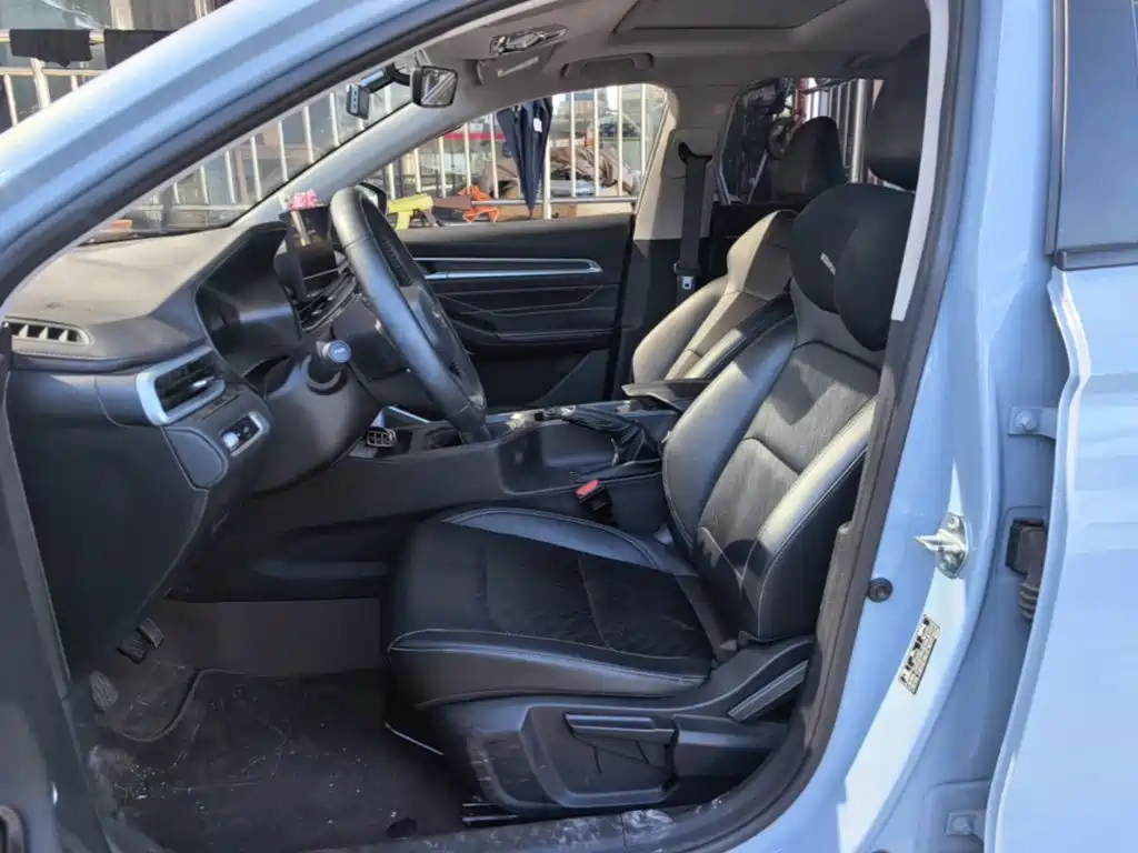 Geely Emgrand — миниатюра 15