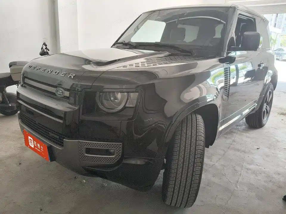 Land Rover Defender 2023