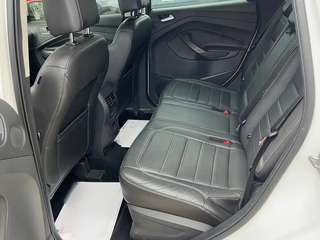 Ford Kuga — миниатюра 13