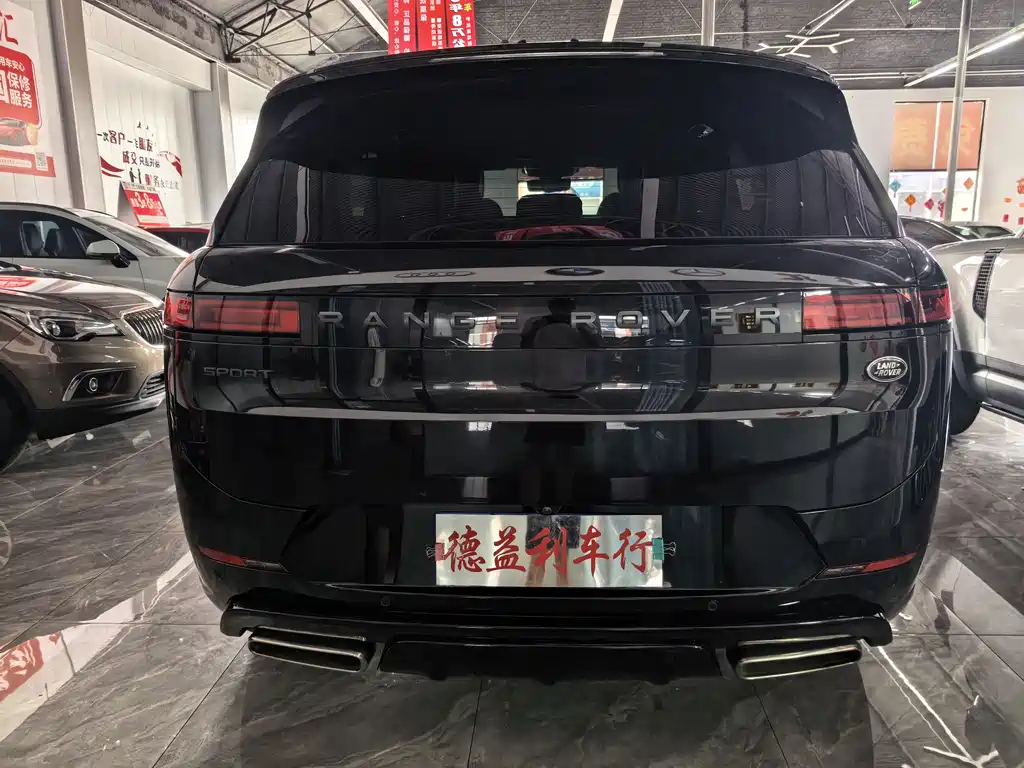Land Rover Range Rover Sport 2025 400PS Dynamic SE