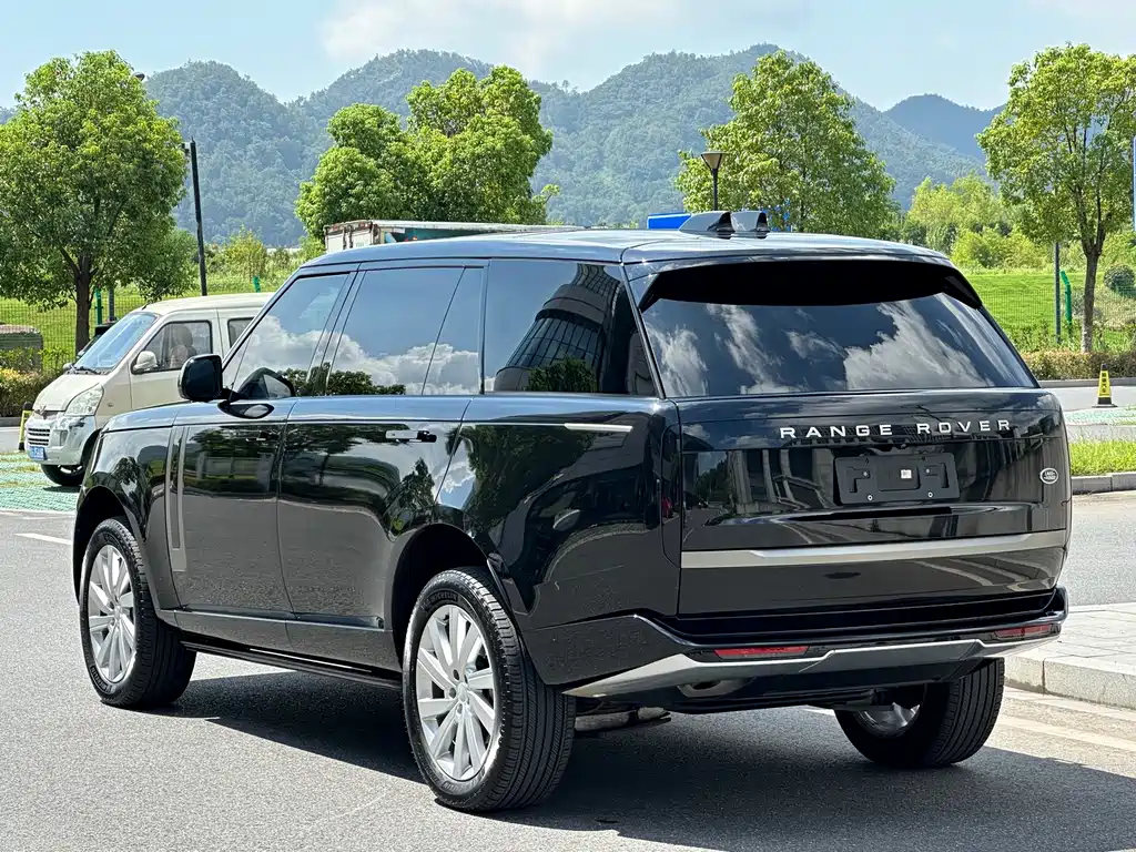 Land Rover Range Rover — миниатюра 4