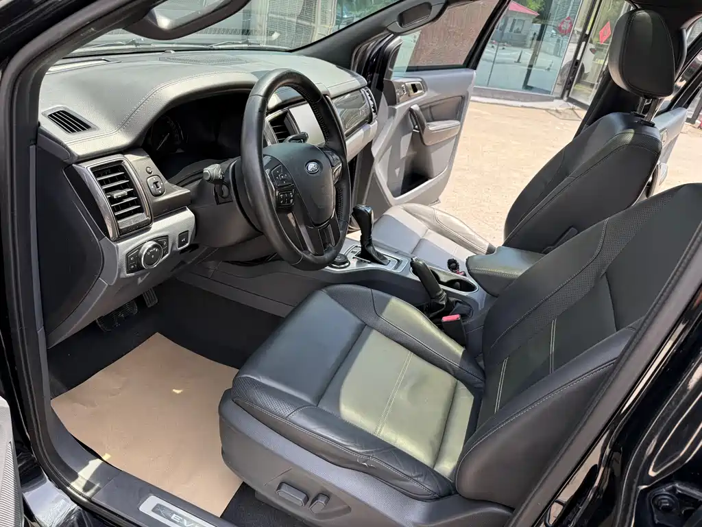 Ford Everest 2016 2.0T AT Flagship