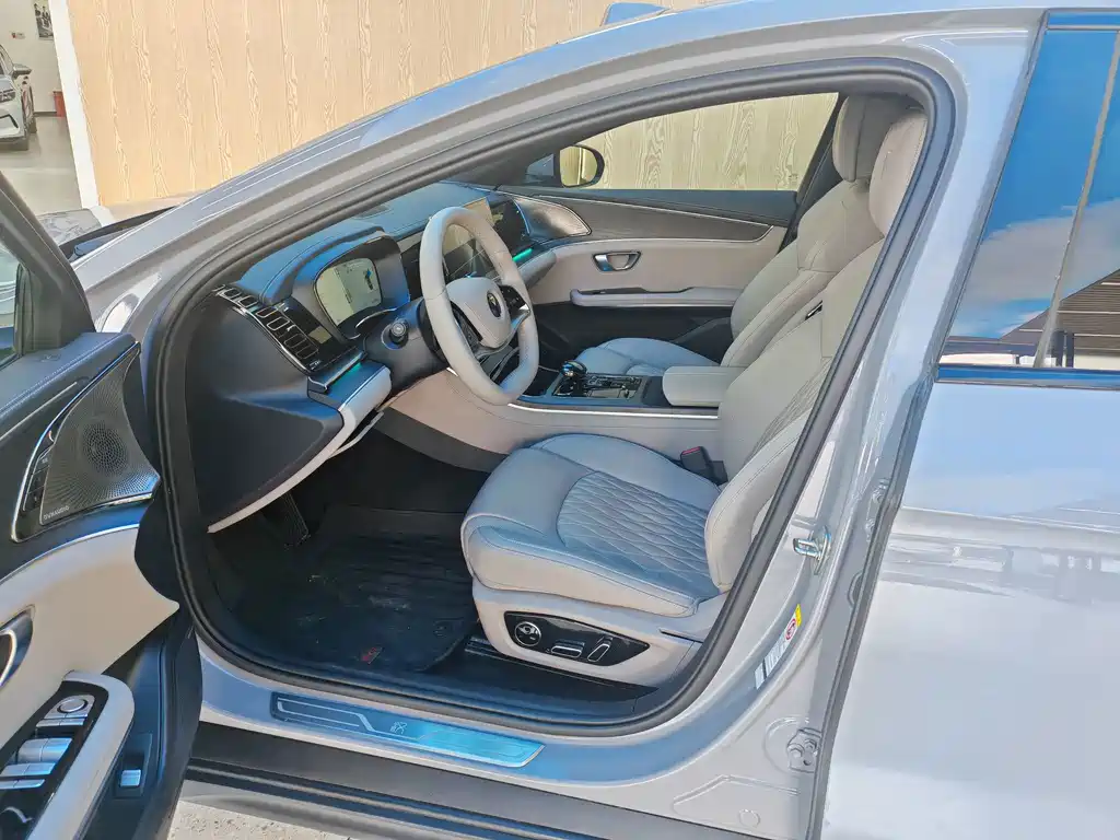 BYD Han — миниатюра 6