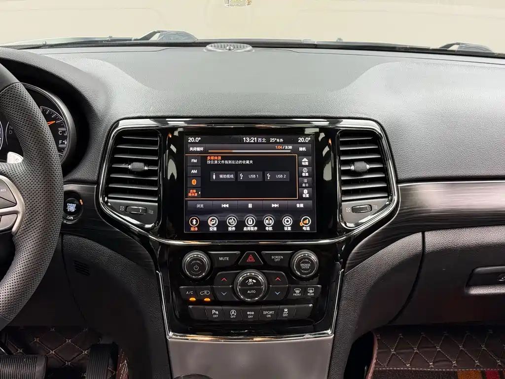 Jeep Grand Cherokee (Import) — миниатюра 6