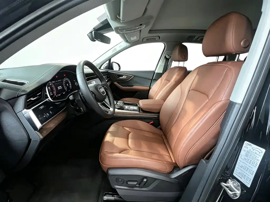 Audi Q7 — миниатюра 13