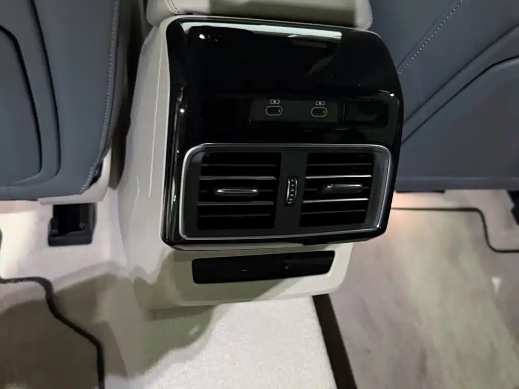 Audi Q5L — миниатюра 13