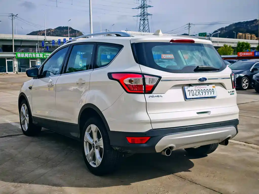 Ford Kuga — миниатюра 10