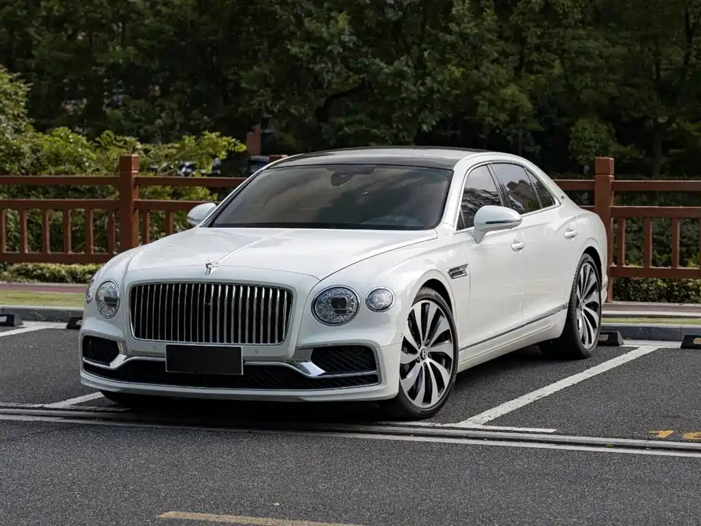 Bentley Flying Spur 2024 V8 Edition 8