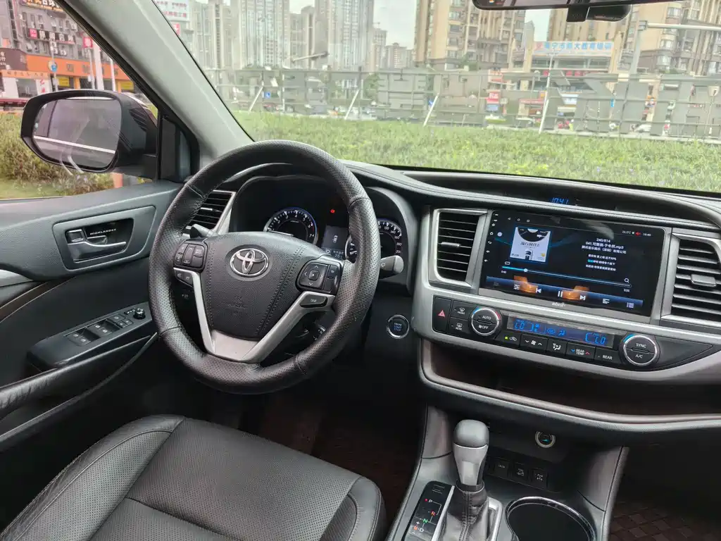 Toyota Highlander — миниатюра 14
