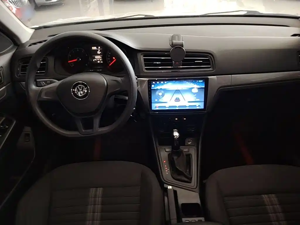 Volkswagen Lavida — миниатюра 10
