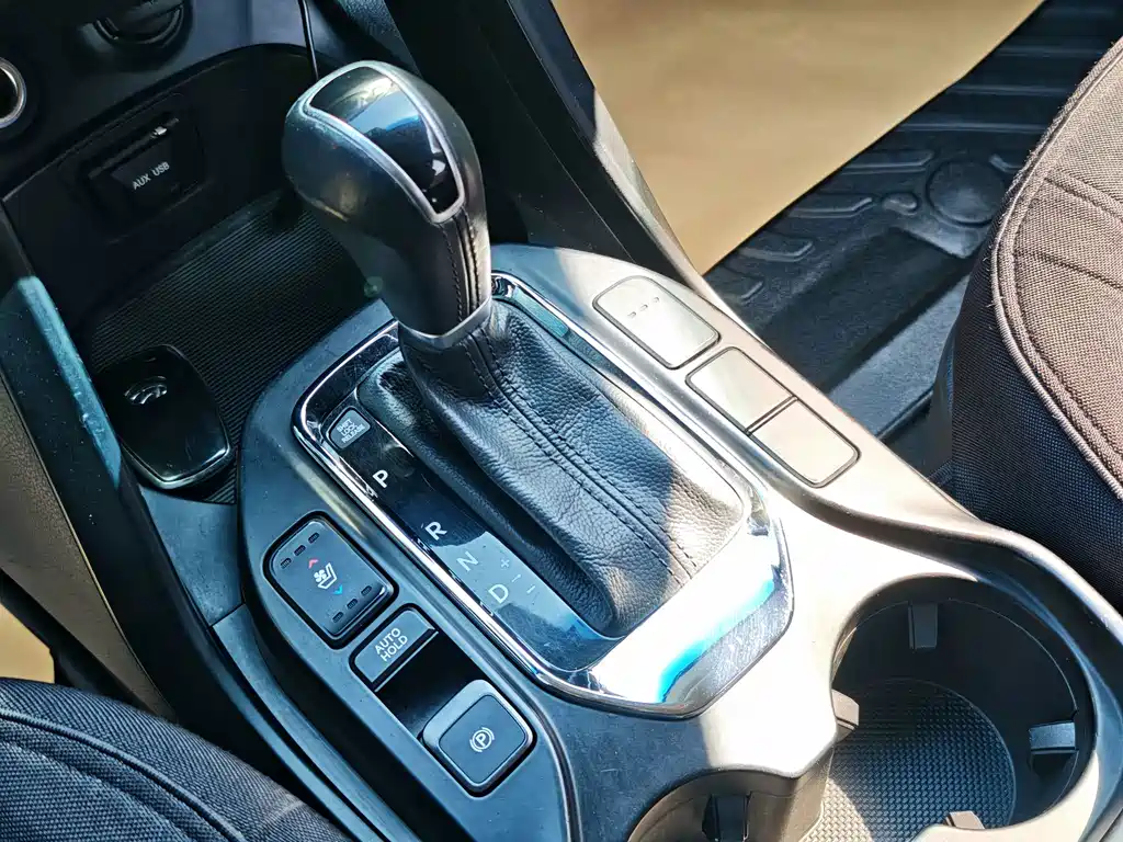Hyundai Santa Fe — миниатюра 10