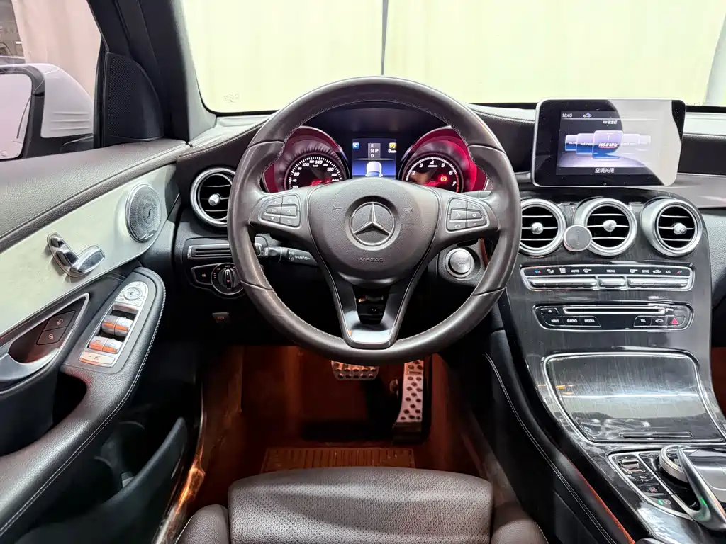 Mercedes-Benz GLC — миниатюра 12