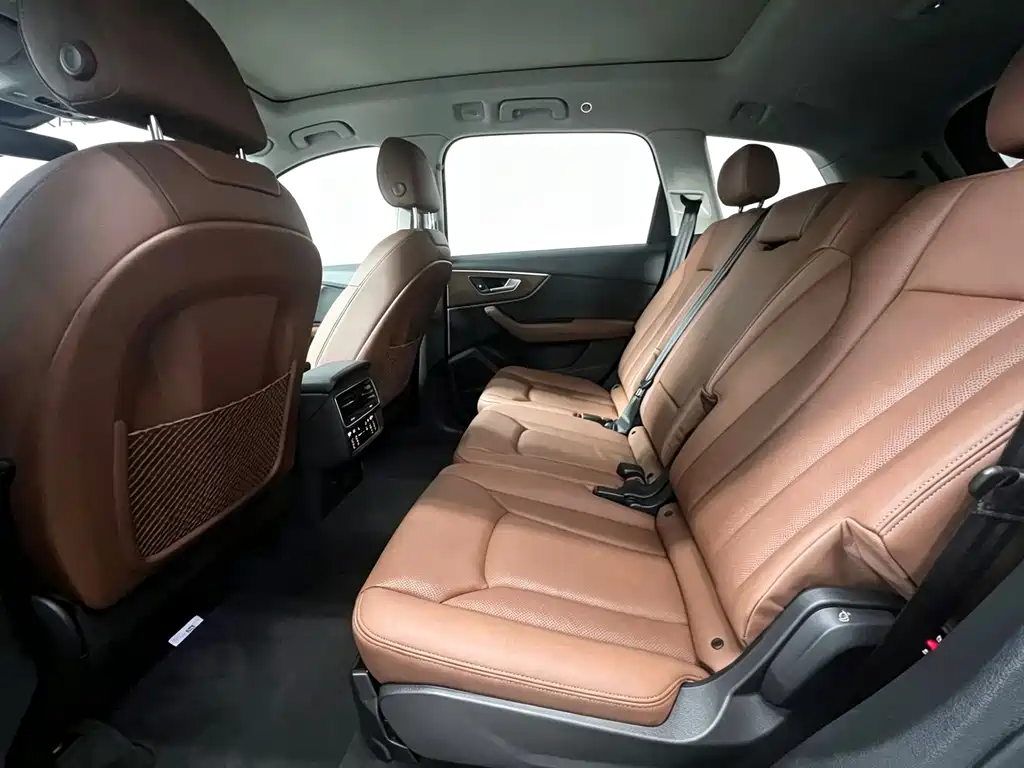 Audi Q7 — миниатюра 14