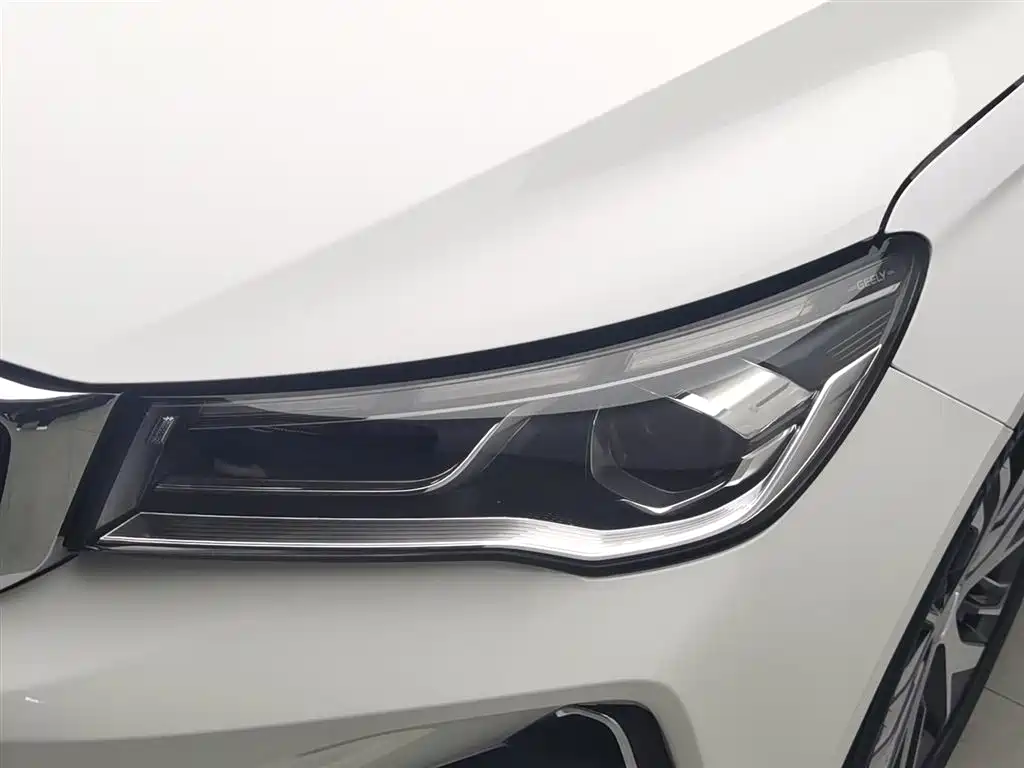 Geely Emgrand 2023 4 Champion 1.5L CVT Luxury