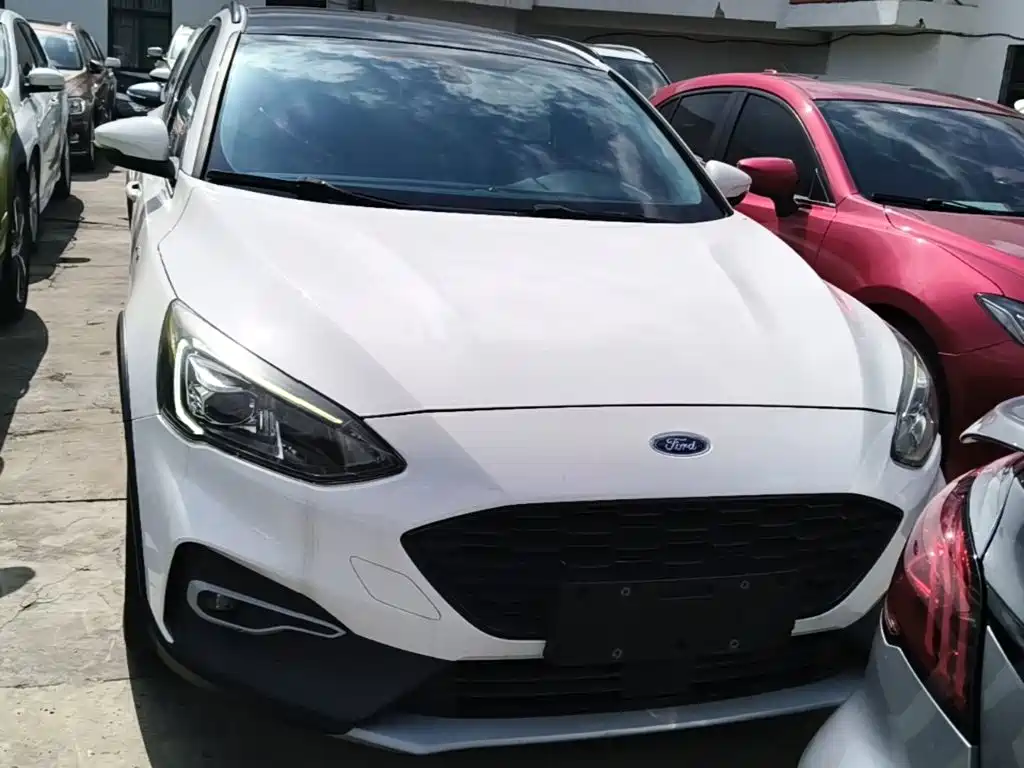 Ford Focus Active — миниатюра 3